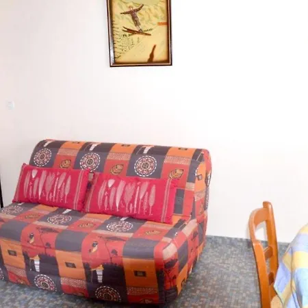 Appartement De 2 Chambres Avec Balcon Amenage A Bagneres De Luchon