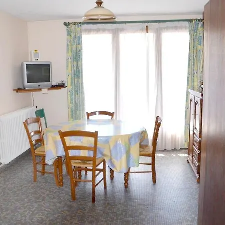 Appartement De 2 Chambres Avec Balcon Amenage A Bagneres De Luchon Apartment Bagneres-de-Luchon